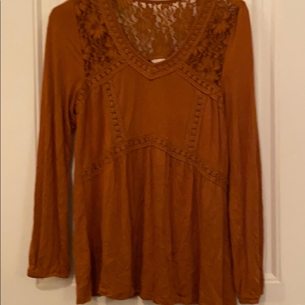 Lace trimmed tunic top